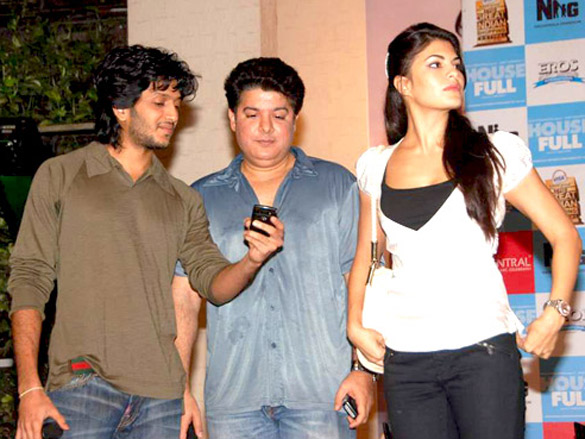 housefull star cast launch great indian shopping festival 6