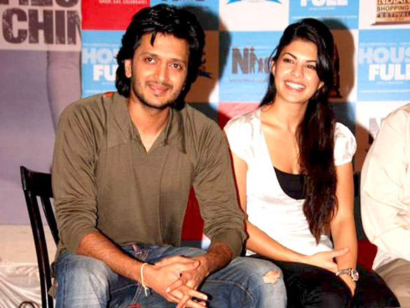 housefull star cast launch great indian shopping festival 8