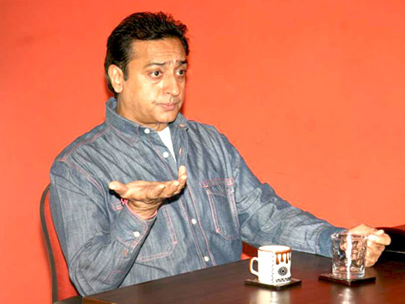 gulshan grover as guest lecturer for roshan taneja academy 9