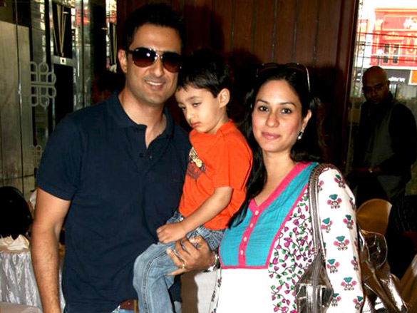 sanjay suri graces anita dongres event for ngo kids 4