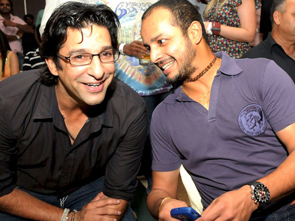 shahrukh khan and arjun rampal rock kkr rr ipl bash 12
