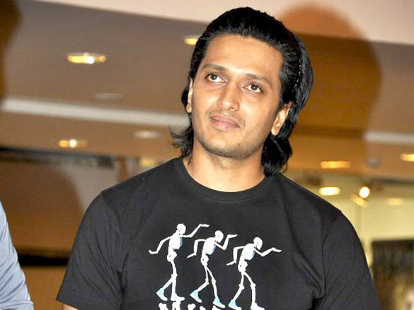 arjun ritesh and sajid promote housefull at infinity mall 11