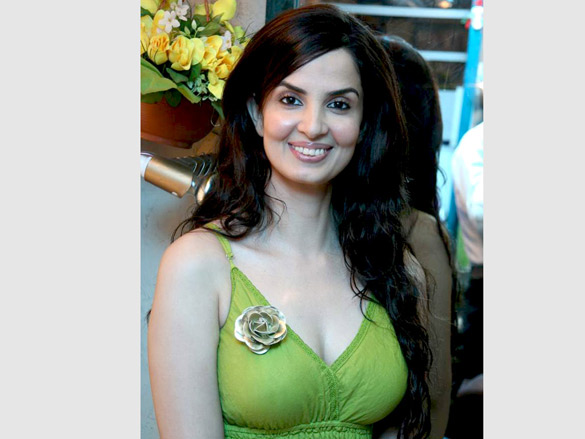 ayesha julkas second branch of spa salon nails anantaa opens 8