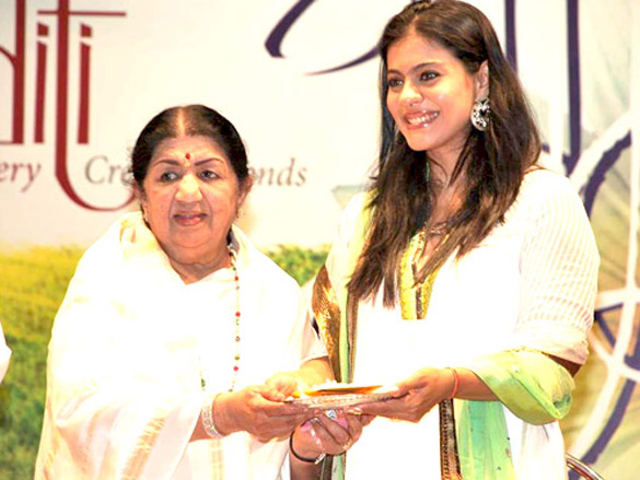 kajol receives dinanath mangeshkar puraskar award 2