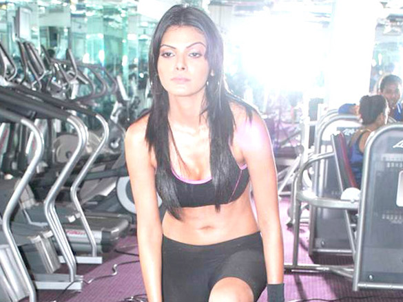 vishal saxenas fitness photoshoot with sherlyn chopra 8