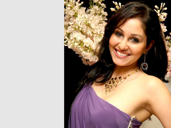 pooja chopra and ekta chaudhry at world gold council launch of collection g 10