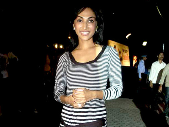 premiere of we are family 42