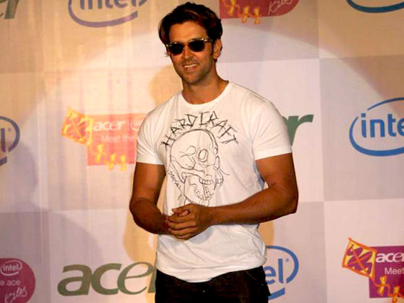 hrithik roshan meets winners of kites acer intel contest 8