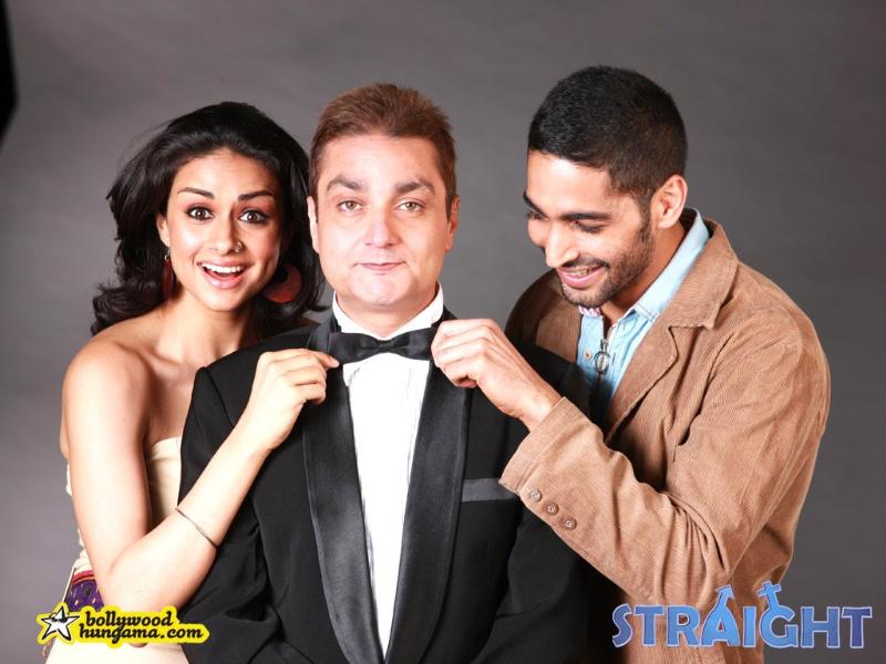 Gul Panag,Vinay Pathak Gul Panag,Vinay Pathak