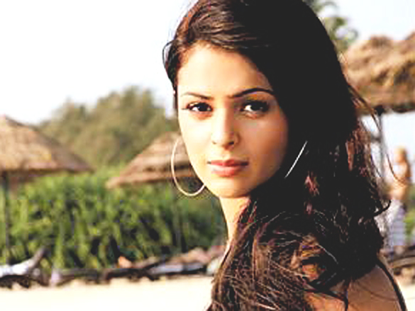 anjana sukhani 8