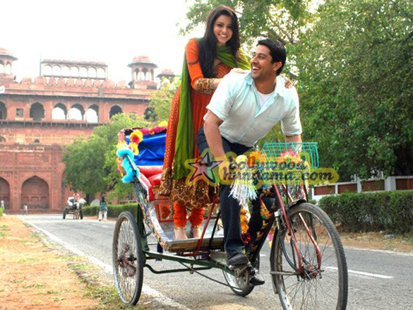 aamna shariffaftab shivdasani 18