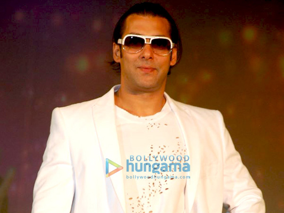 salman khan at the launch of the second season of dus ka dum 4