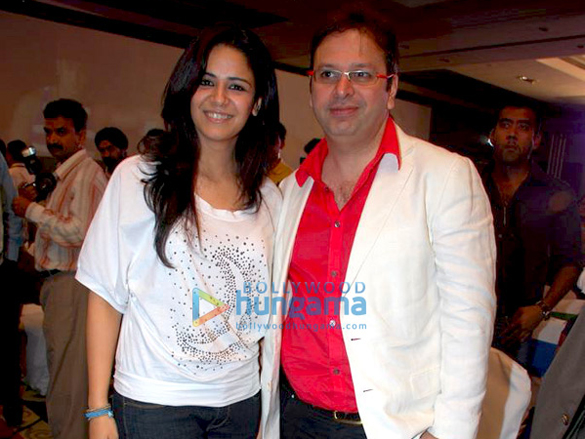 salman khan at the launch of the second season of dus ka dum 17