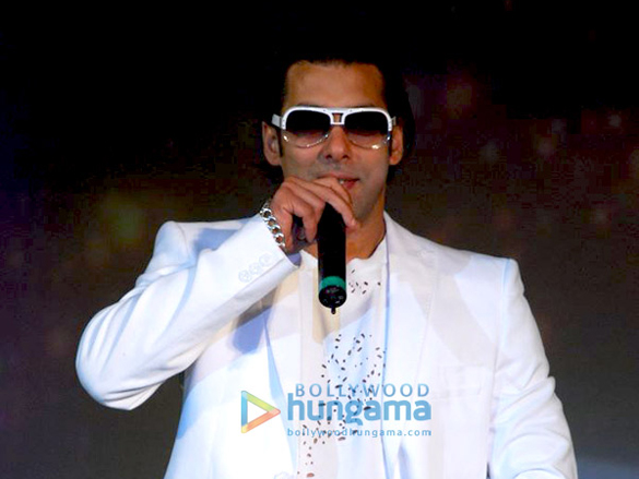 salman khan at the launch of the second season of dus ka dum 29