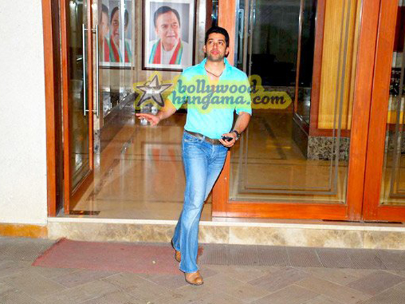 sanjay dutt celebrates 1st wedding anniversary 15