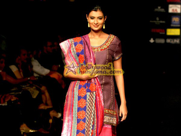 sayali bhagatmehul choksi at the gitanjali luxury style fest 09 3