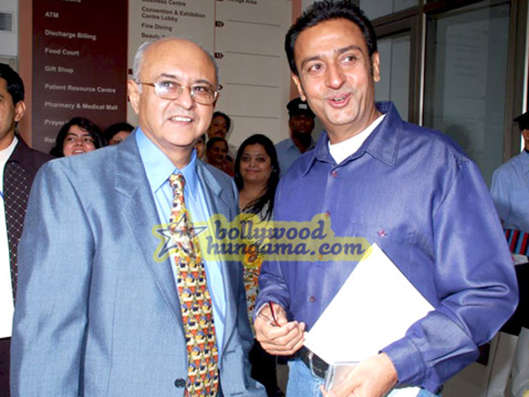 the bachchans at the launch of kokilaben dhirubhai ambani hospital 20