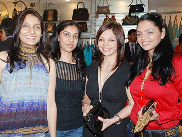 dia mirza at the launch of i love mumbai exhibition organized by samsaarathe luxurious abode of fashion 30