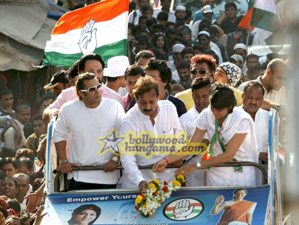 salman khan campaigns for priya dutt 10