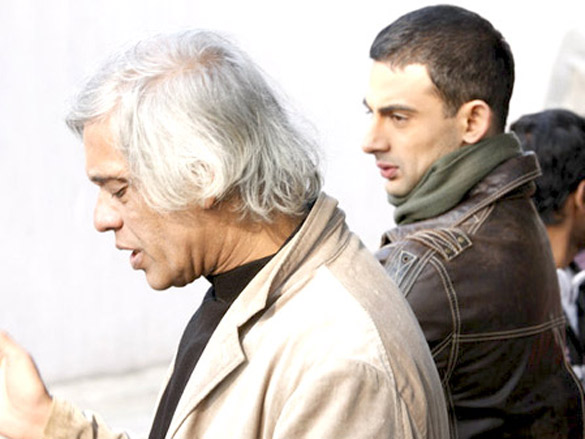 on the sets of yeh saali zindagi 21