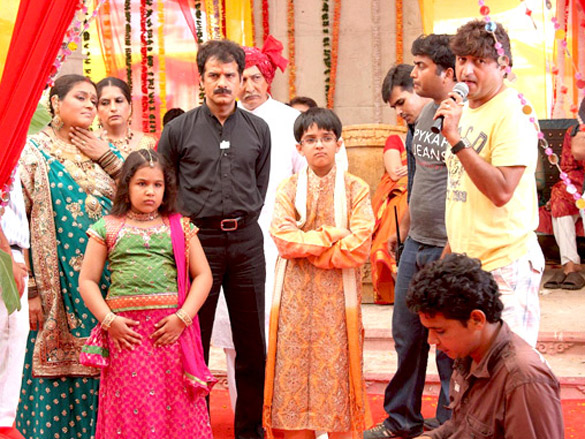 on the sets of khichdi the movie