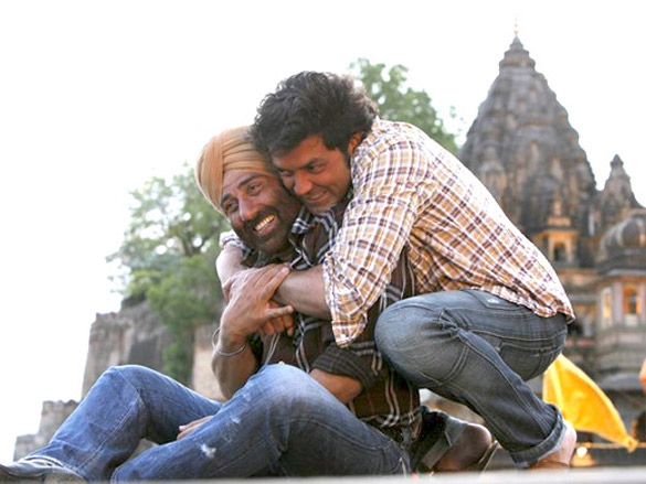 on the sets of yamla pagla deewana 7