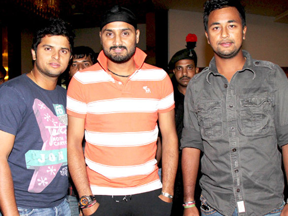 action replayy special screening for indian cricket team 5