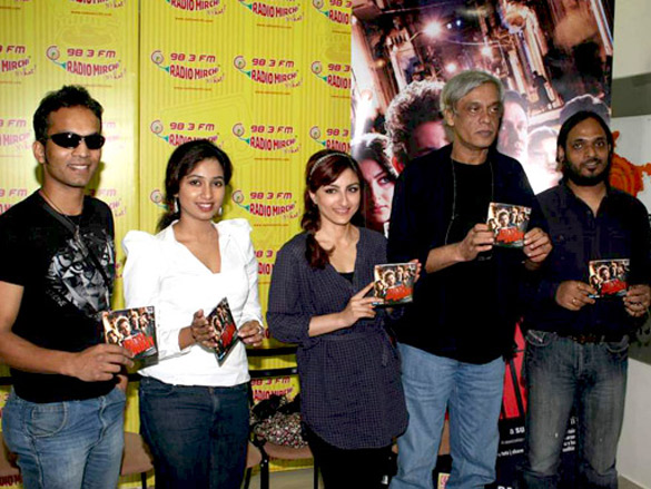 soha promotes tera kya hoga johny at radio mirchi 98 3 fm 3