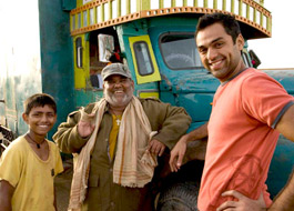 Dev Benegal organises special screening of Road Movie for NGO kids
