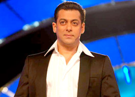 SRK completes 100 days on twitter,Salman joins in