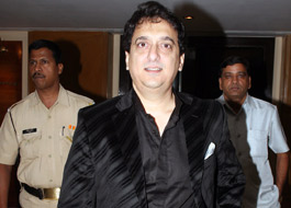 Sajid Nadiadwala de-boards Salman’s private flight due to health issues Sajid Nadiadwala de-boards Salman’s private flight due to health issues
