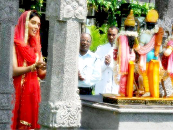 on the sets of ready 19
