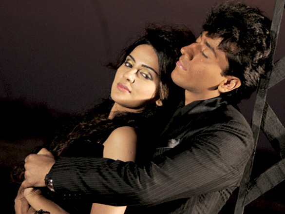 sara khanmunish khan 12