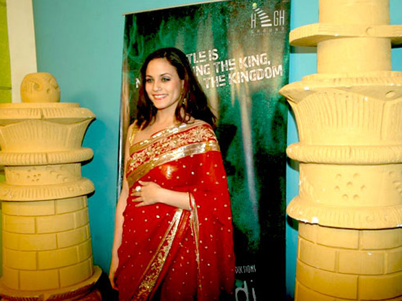 caterina lopez shoots for bhindi baazaar inc 3