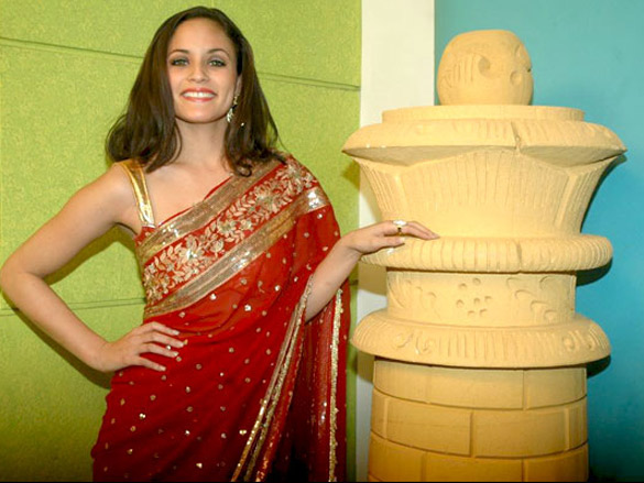 caterina lopez shoots for bhindi baazaar inc 4
