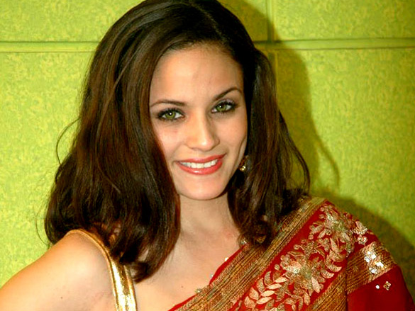 caterina lopez shoots for bhindi baazaar inc 7