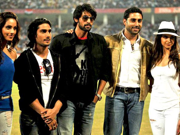 unveiling of dum maaro dum track at cricket world cup 2011 2
