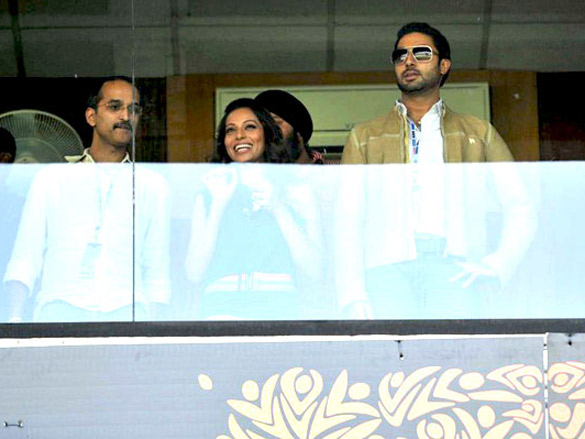 unveiling of dum maaro dum track at cricket world cup 2011 9