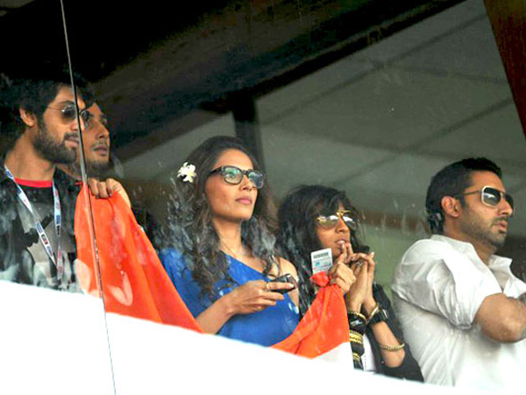 unveiling of dum maaro dum track at cricket world cup 2011 11