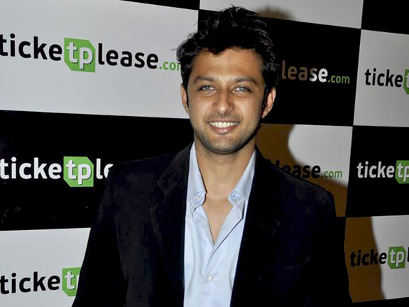 dharmendra sunny deol and ajay devgn launch ticketplease com 13