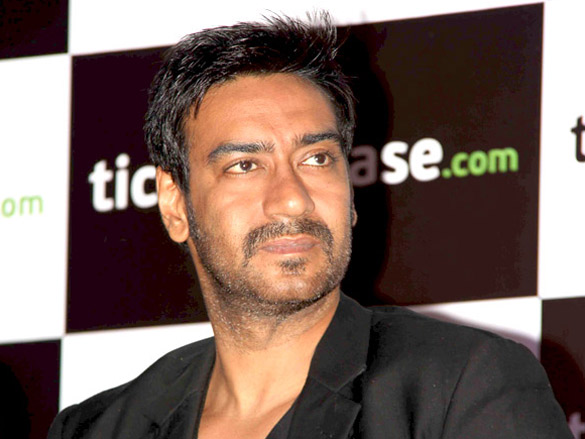dharmendra sunny deol and ajay devgn launch ticketplease com 20