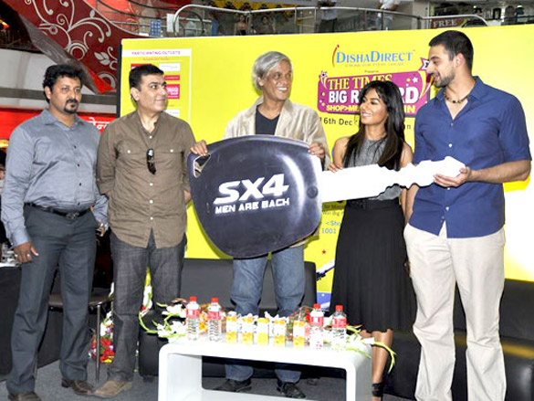 chitrangda and sudhir mishra promote yeh saali zindagi 3