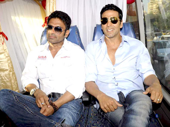akshay and suniel promote thank you 3