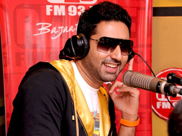 abhishek sings live on red fm 93 5 5