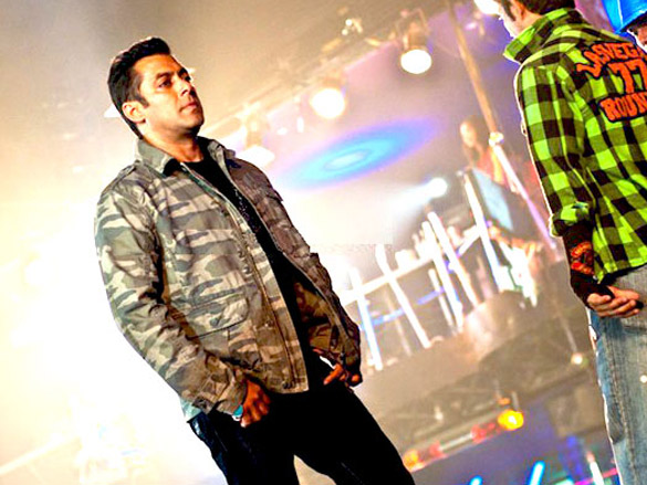on the sets of ready 32