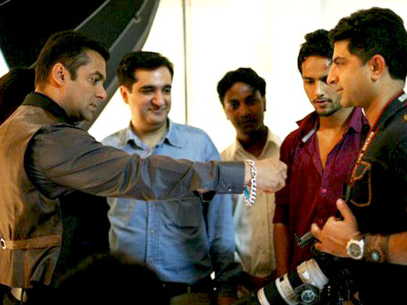 on the sets of ready 35