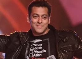 Salman Khan signed up as the brand ambassador of Rotomac Pens Salman Khan signed up as the brand ambassador of Rotomac Pens
