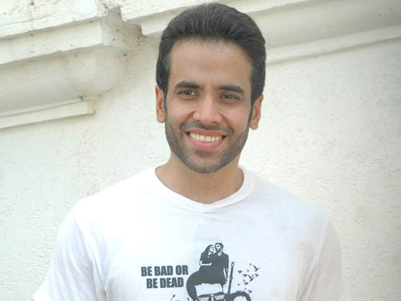 tusshar at a promotional event of shor in the city 5