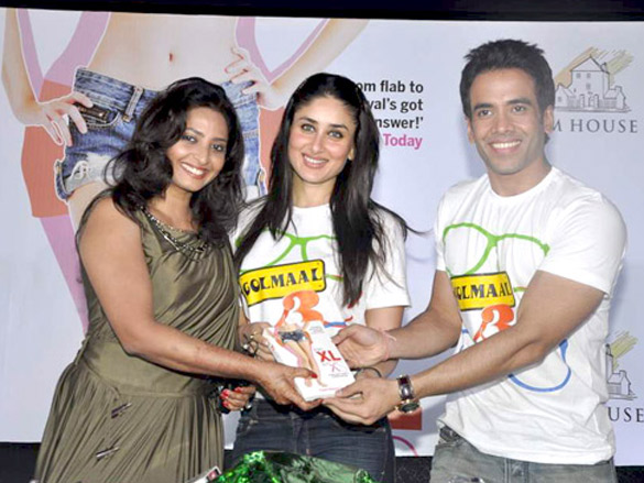 kareena and tusshar kapoor at payal gidwanis fitness book launch 2