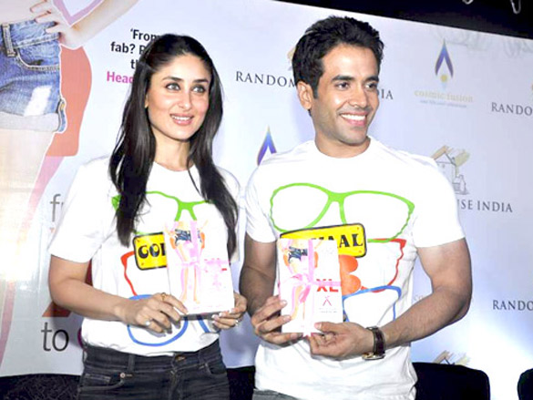 kareena and tusshar kapoor at payal gidwanis fitness book launch 5